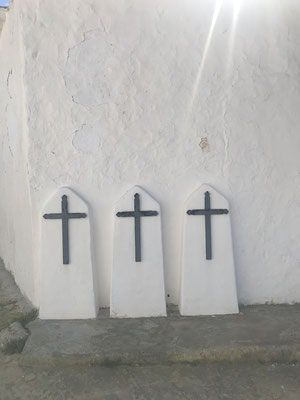 Crosses on the church in Santa Agnés