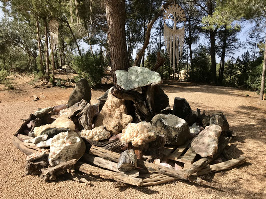 Stone circle crystals, Chrystal Mountain