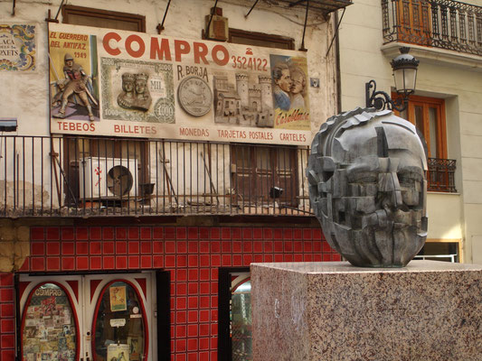 Bust in front of the historic Teatre Talia