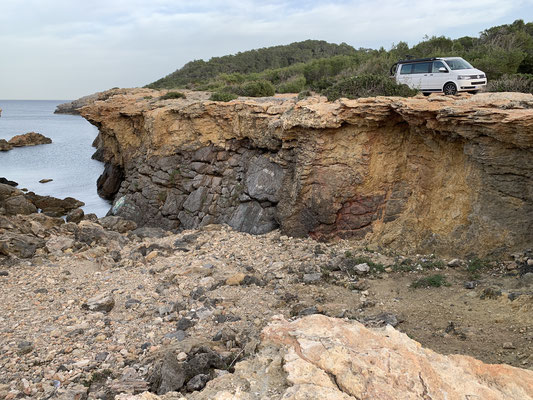 Free camping at IBIZA Beach- Pou des Lleo