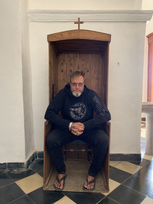 Marc in the confessional church in Santa Agnés