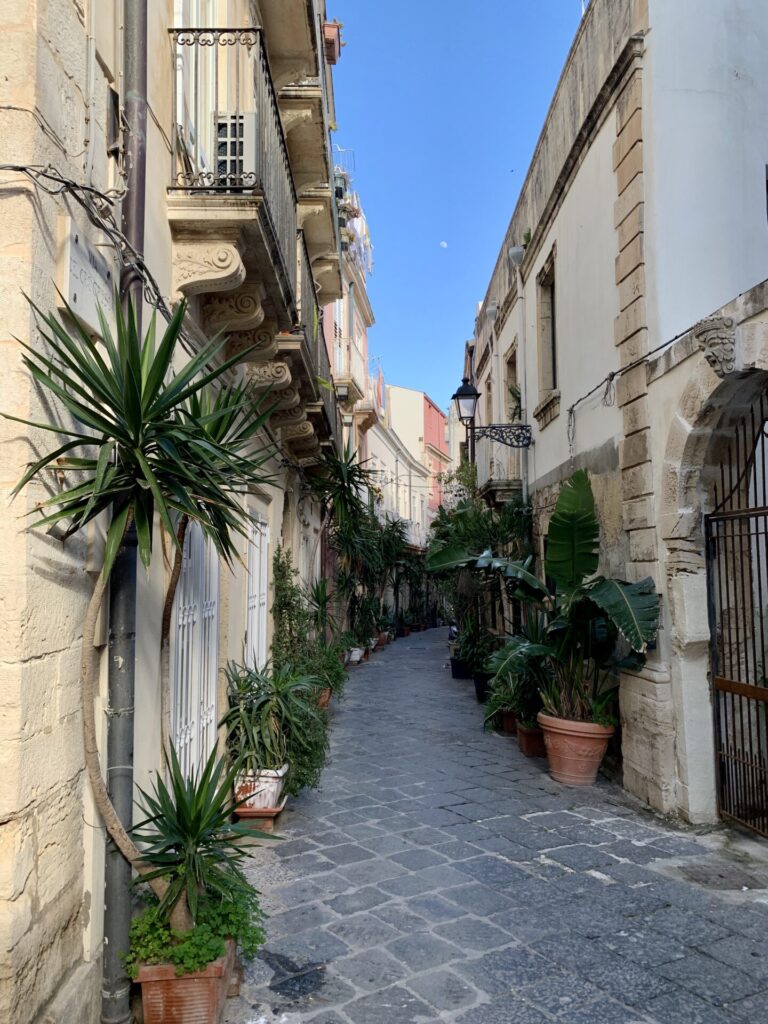 The Via del Crocefisso in Ortigia