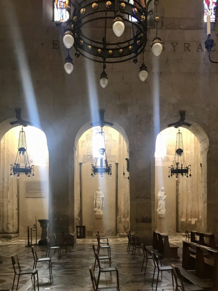 Het interieur van de kathedraal van Syracuse