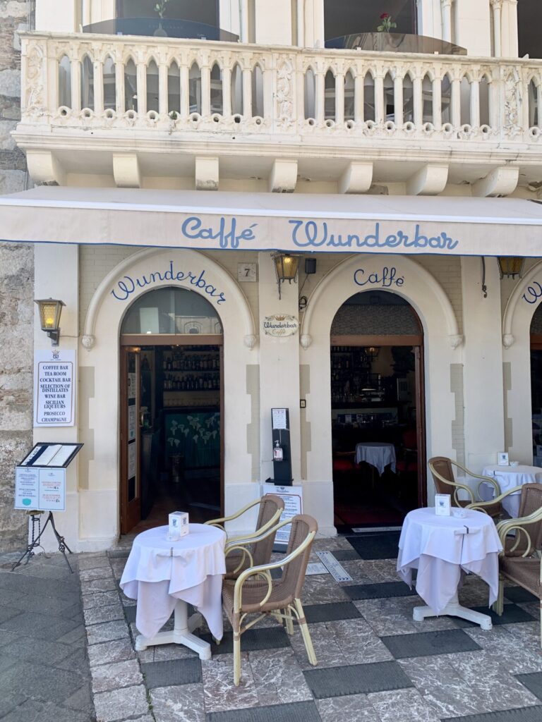 Café Wunderbar à Taormine