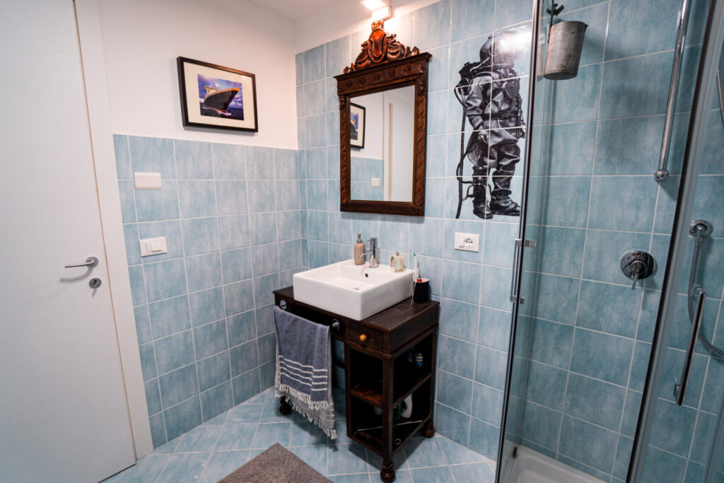 Baño, Palermo Blu, Centro Storico, Ballarò, Pallazzo Vertrano, Casa Vacanza