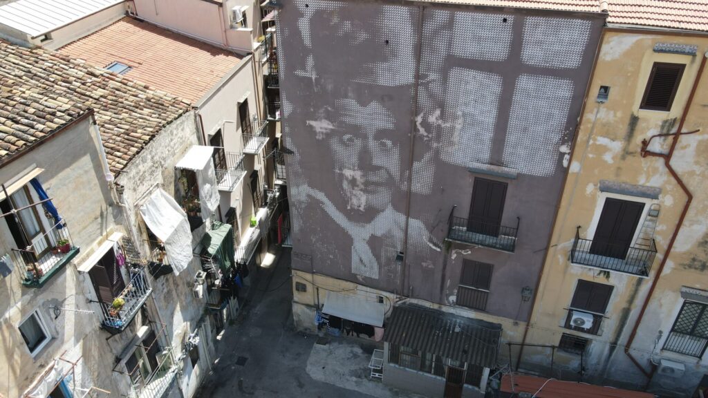 „Franco Franchi" Wandbild von Angelo Genova, CrazyOnePalermo Street Art, Graffiti, Murale00042